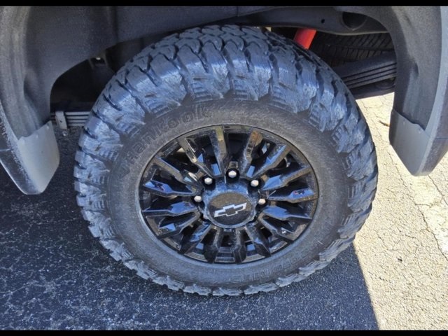 2023 Chevrolet Silverado 2500HD LTZ photo 4