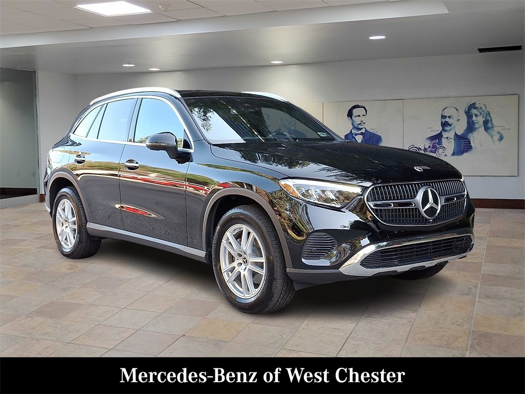 2025 Mercedes-Benz GLC Base's photo