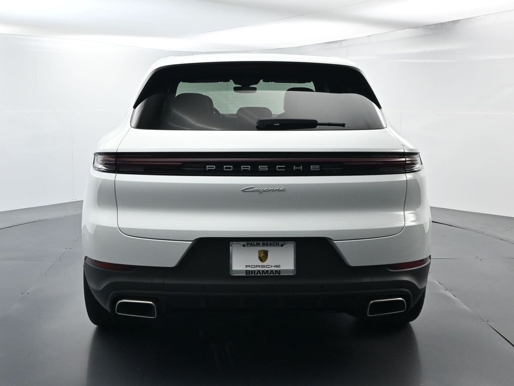 2026 Porsche Cayenne photo 11