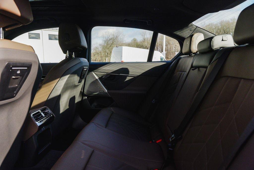 New 2025 Tanzanite Blue II Metallic BMW 530i xDrive image 12