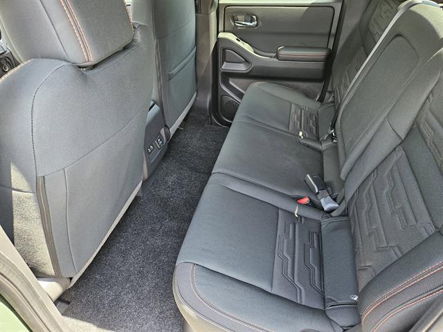 2025 Nissan Frontier Crew Cab PRO-4X photo 16