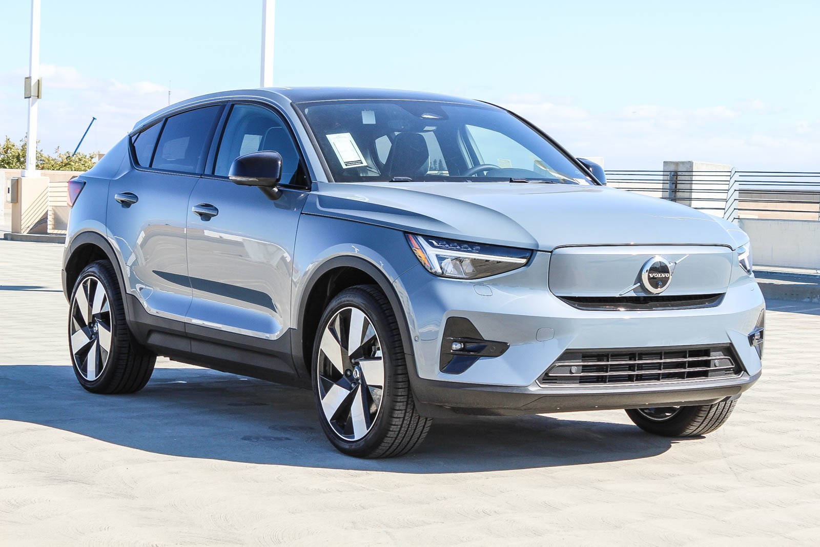 2023 Volvo C40 Recharge Ultimate photo 3
