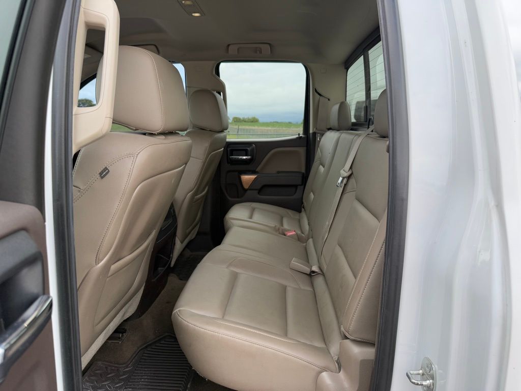 2015 Chevrolet Silverado 1500 LTZ photo 5