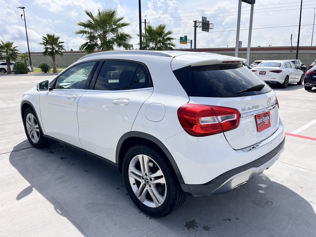 2018 Mercedes Benz GLA 250 photo 2