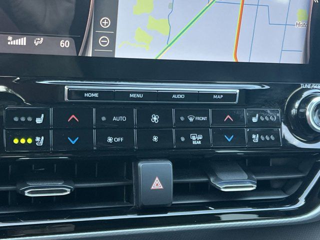 2021 Toyota Highlander Platinum photo 10
