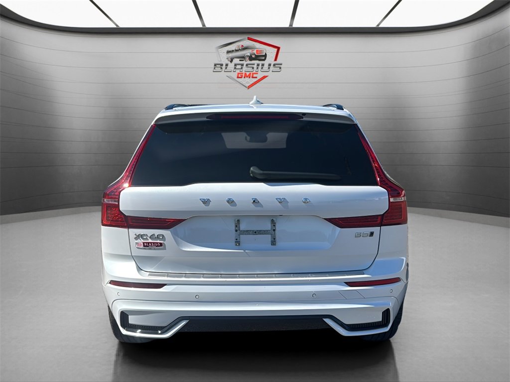 2024 Volvo XC60 B5 Plus photo 4