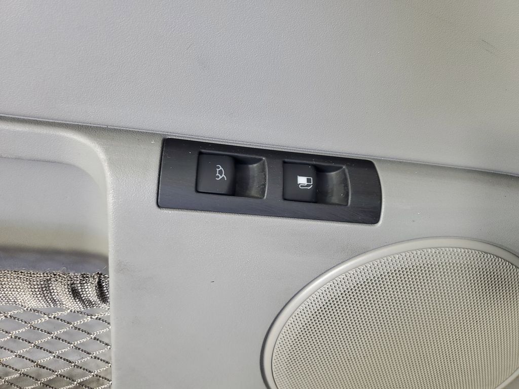 Used 2003  Volkswagen GL image 22