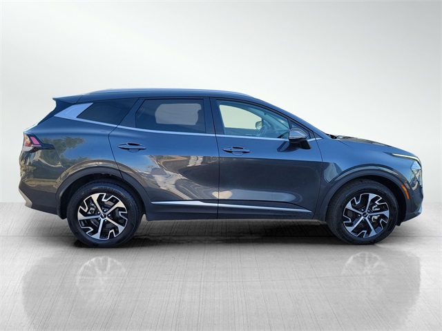2024 Kia Sportage EX photo 2
