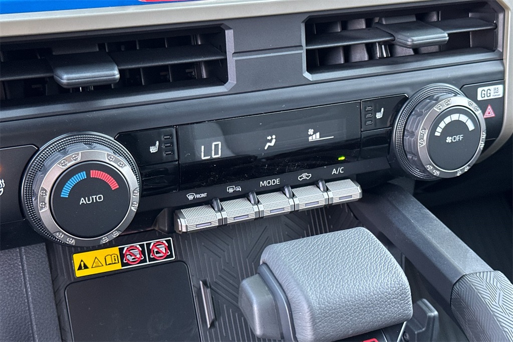 2025 Toyota Tacoma TRD Sport 4x4 Double Cab photo 18