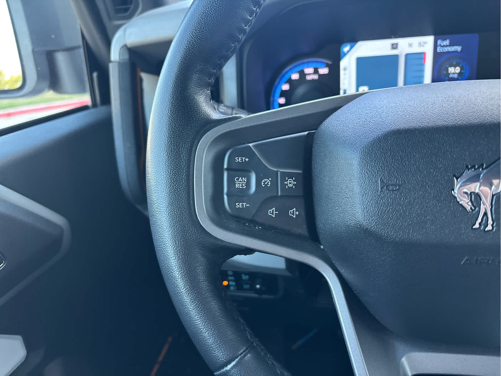 2023 Ford Bronco Base photo 13
