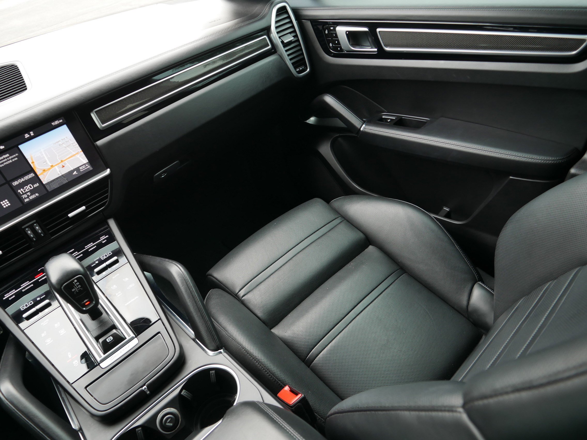 2020 Porsche Cayenne Turbo S E-Hybrid Coupe photo 11