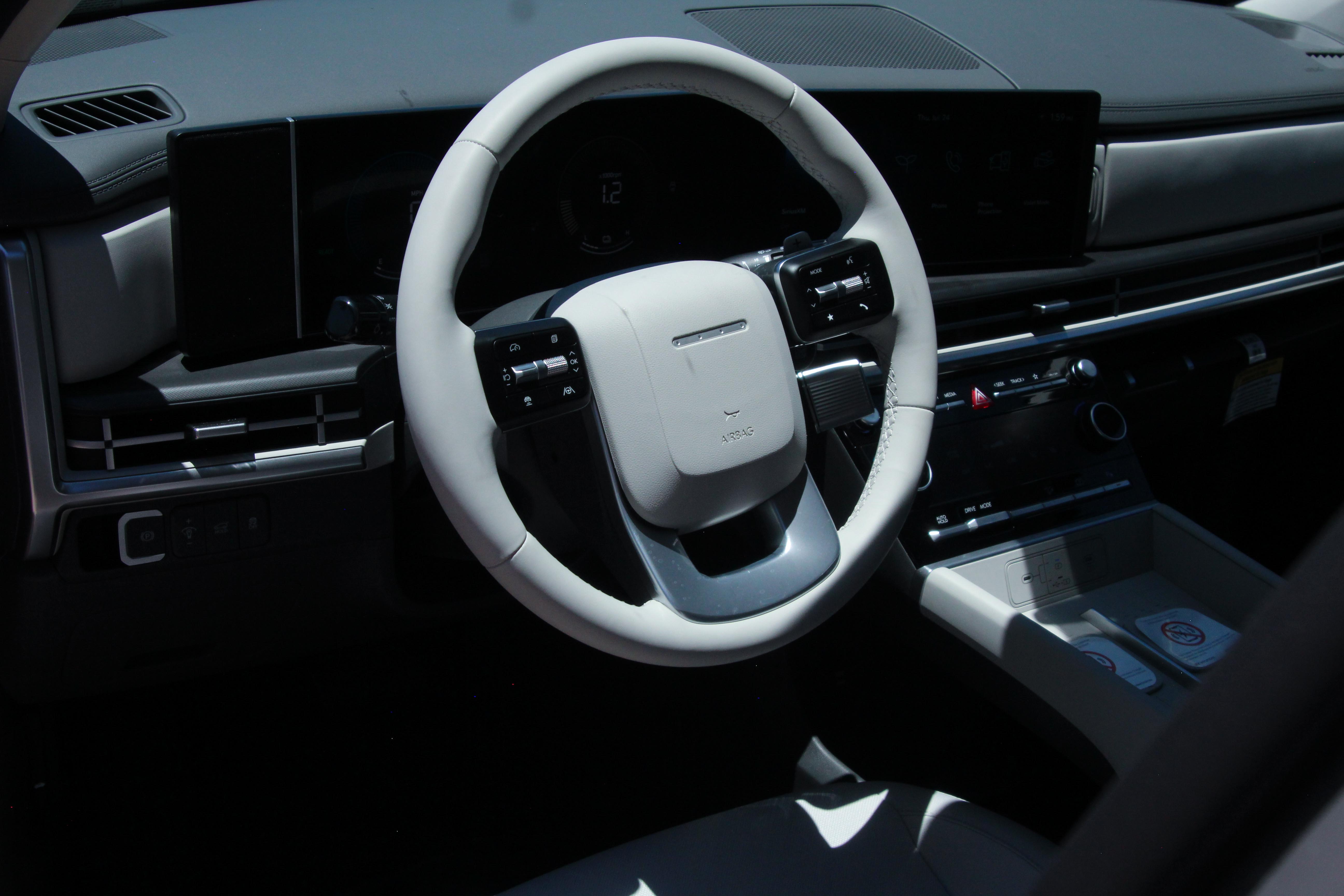 2026 Hyundai Santa Fe SE photo 7