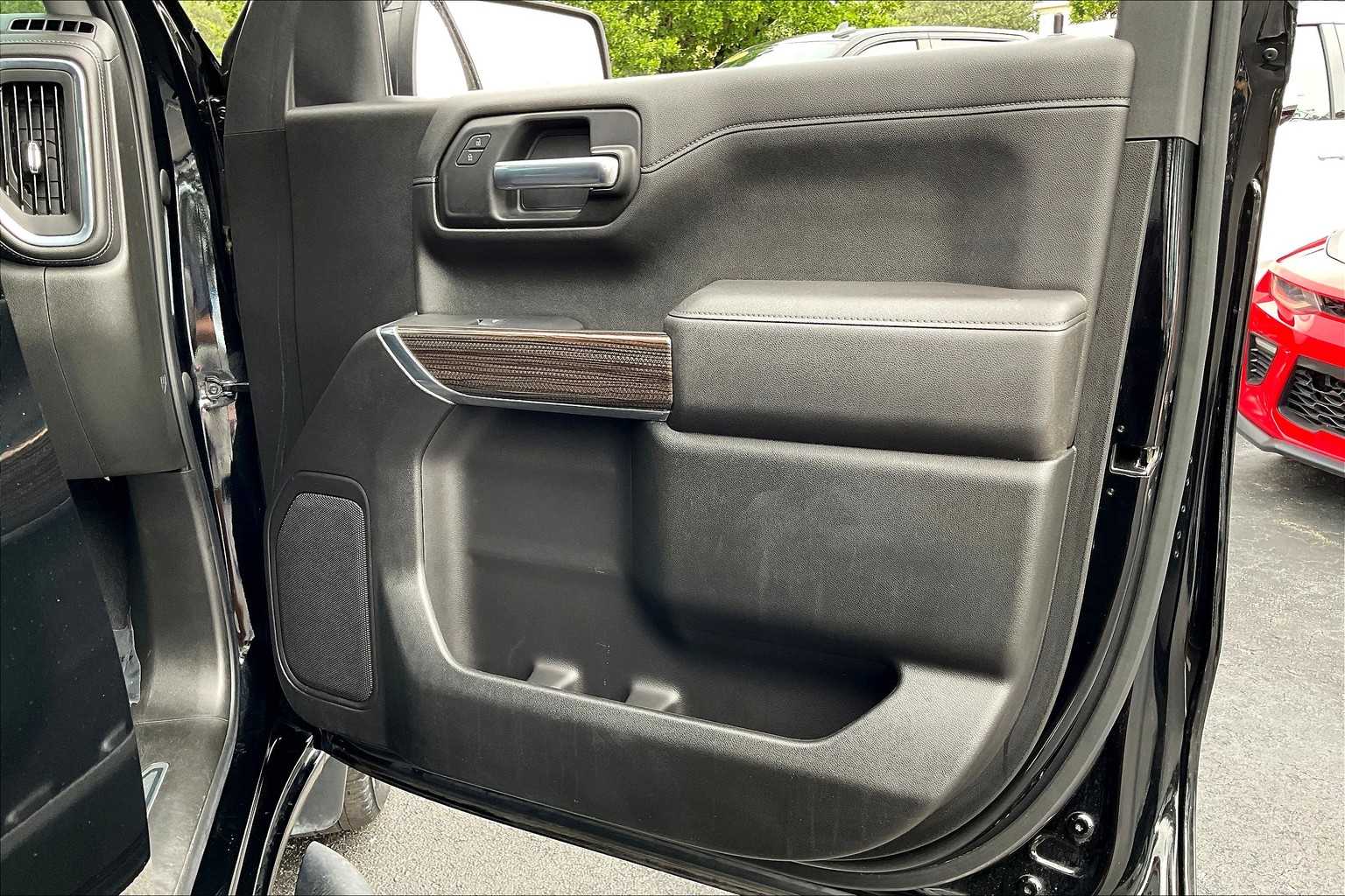 2021 Chevrolet Silverado 1500 RST photo 22