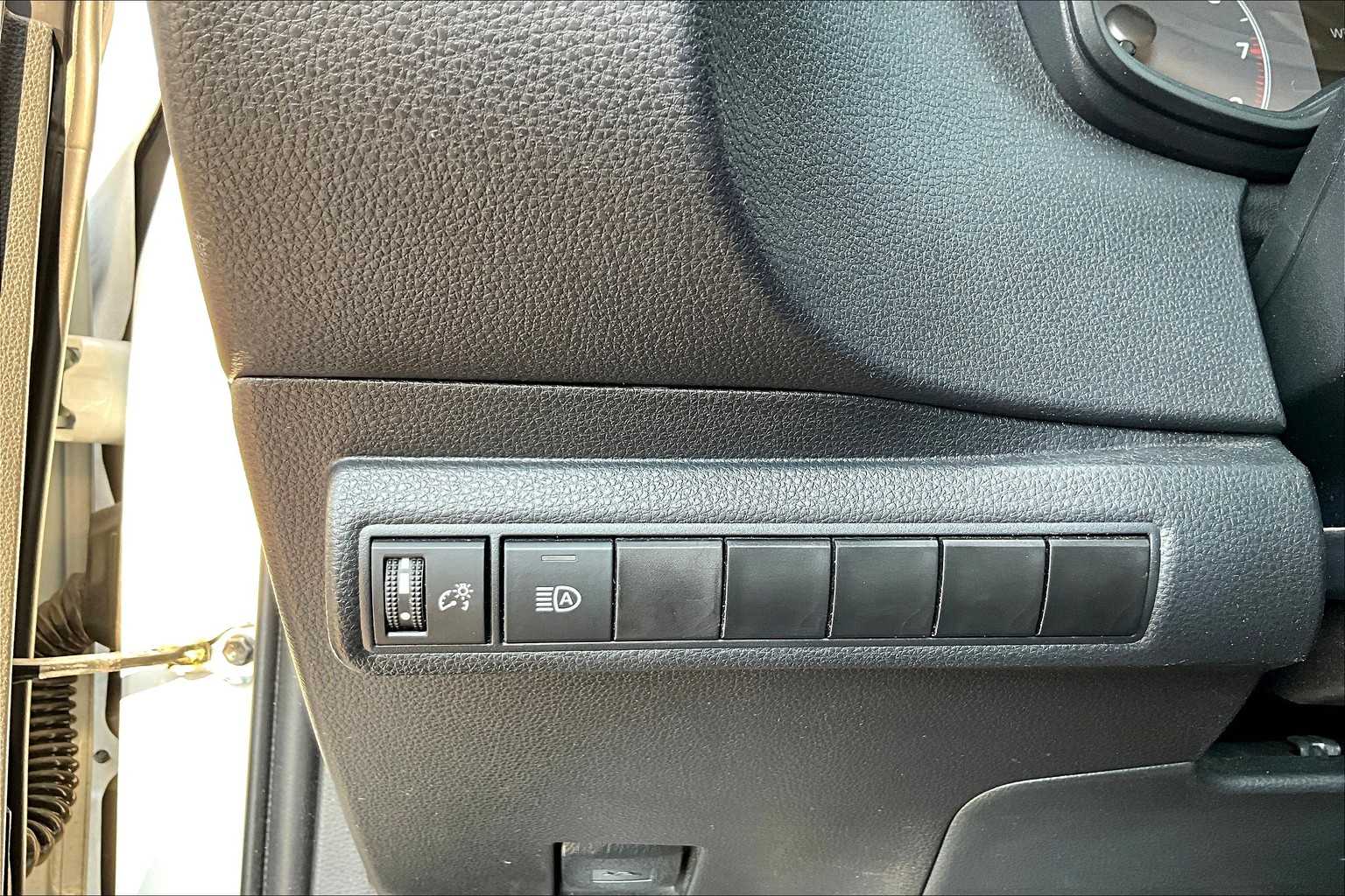 2024 Toyota Corolla LE photo 29