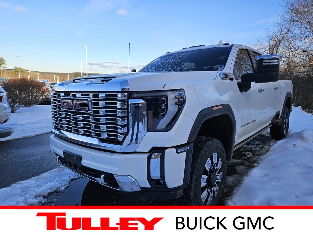 2024 GMC Sierra 2500HD Denali's photo