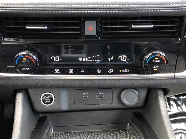 2021 Nissan Rogue SV photo 19