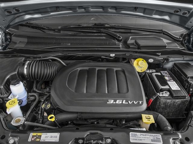 2016 Chrysler Town & Country Touring photo 16