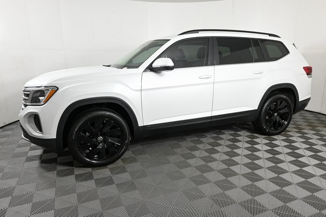 2026 Volkswagen Atlas SE Technology photo 3