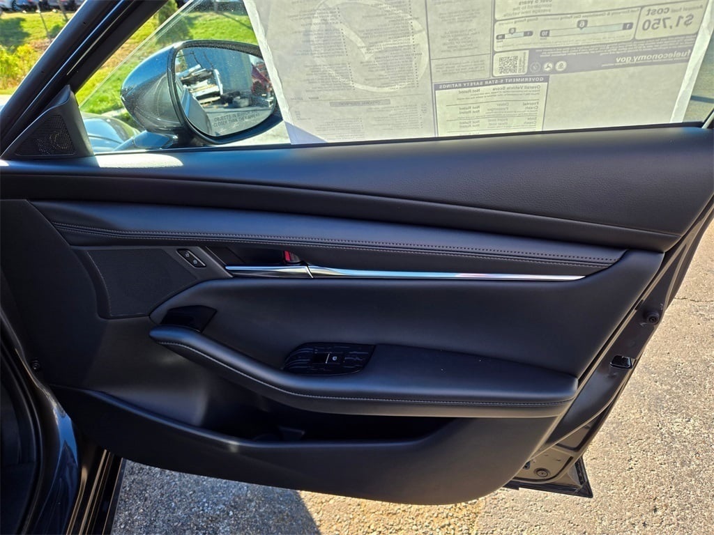 2025 Mazda Mazda3 Hatchback 2.5 s Preferred photo 4