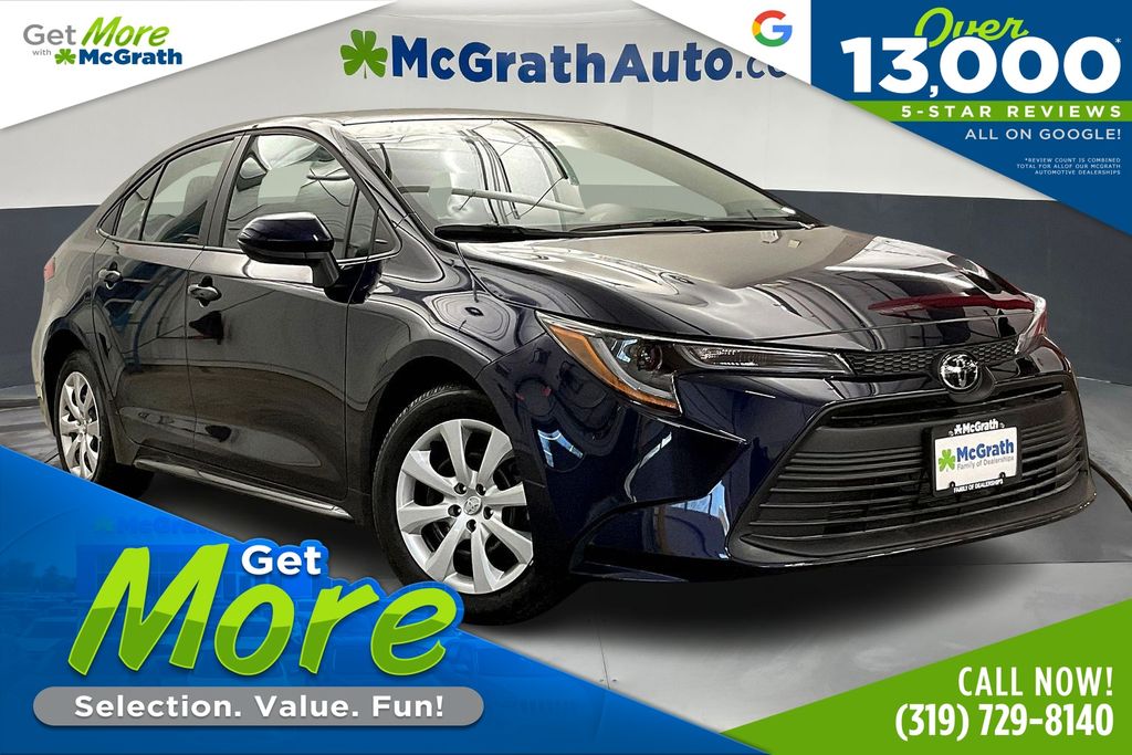 2025 Toyota Corolla LE's photo