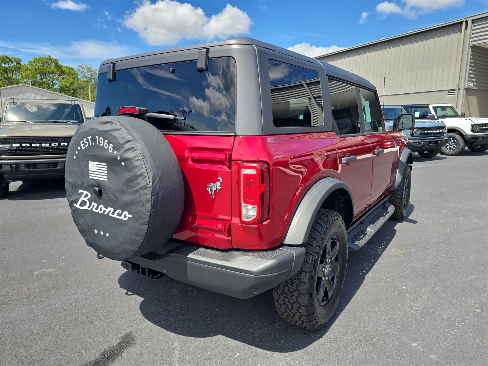 2025 Ford Bronco Big Bend photo 2