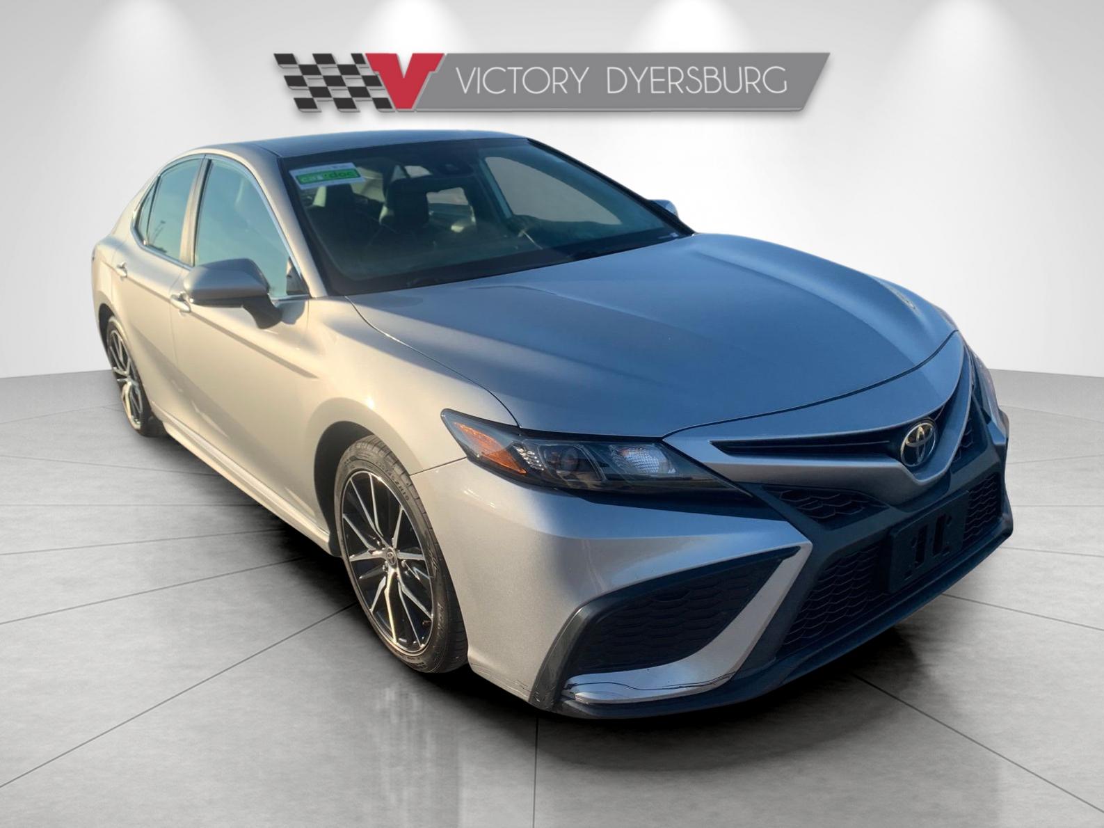 Used 2021 Toyota Camry SE with VIN 4T1G11AK5MU464042 for sale in Dyersburg, TN