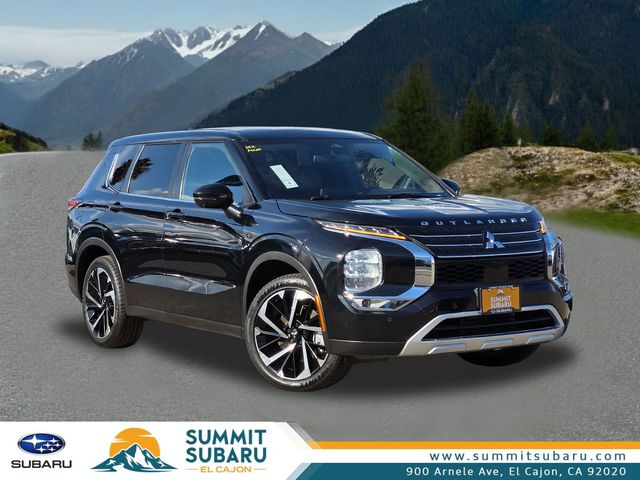 2022 Mitsubishi Outlander SE's photo