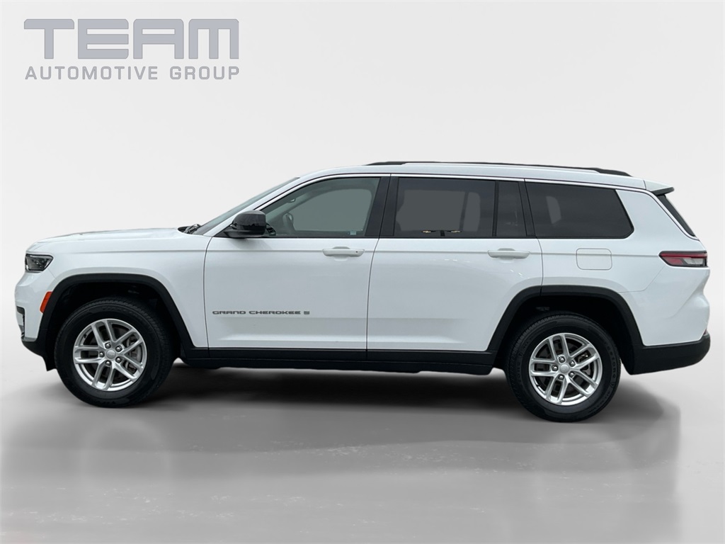 2023 Jeep Grand Cherokee Laredo photo 2
