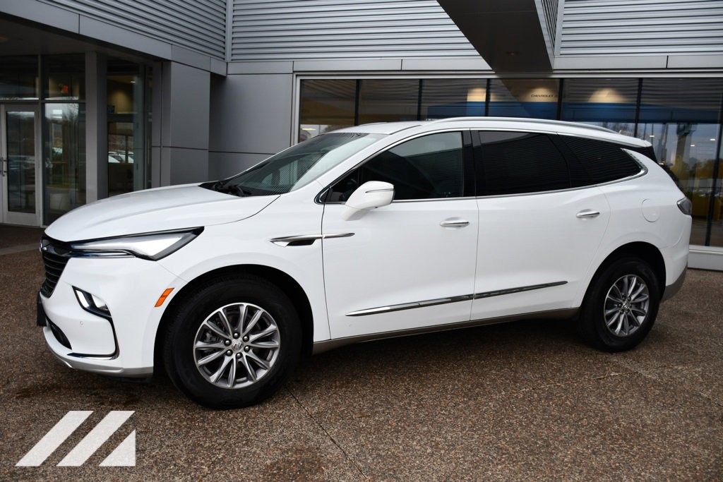 2024 Buick Enclave Premium photo 2