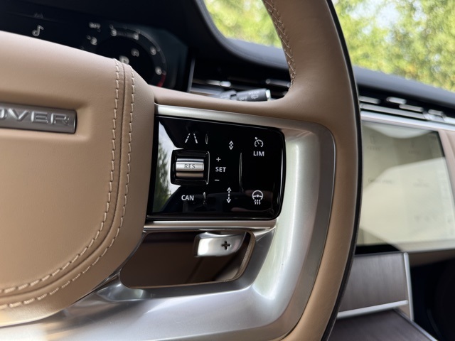 2025 Land Rover Range Rover SE photo 29