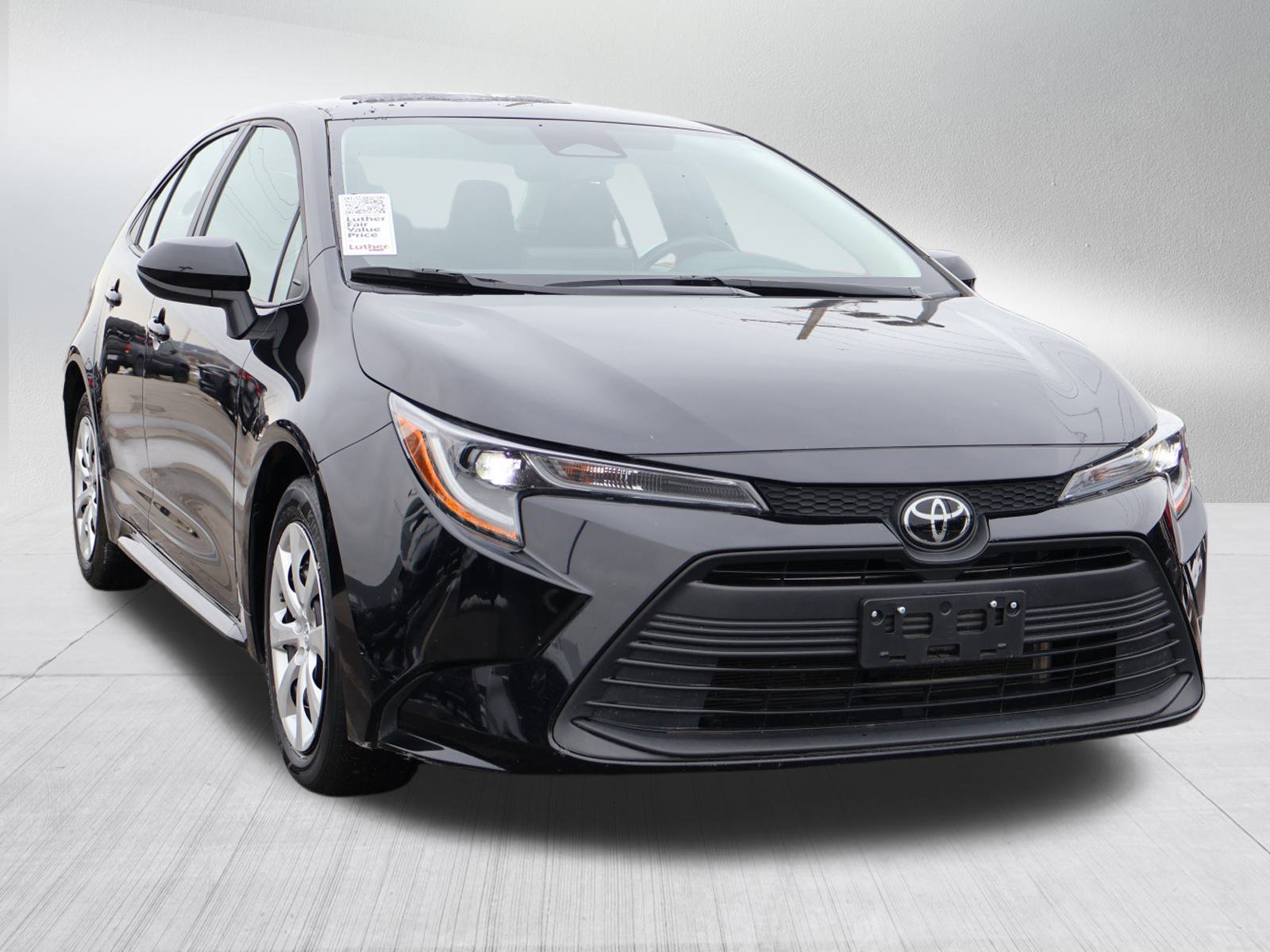 2024 Toyota Corolla LE's photo