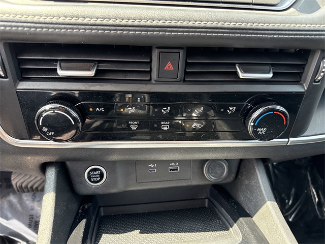 2021 Nissan Rogue S photo 14