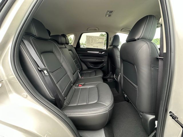 2025 Mazda CX-5 2.5 S Preferred photo 30