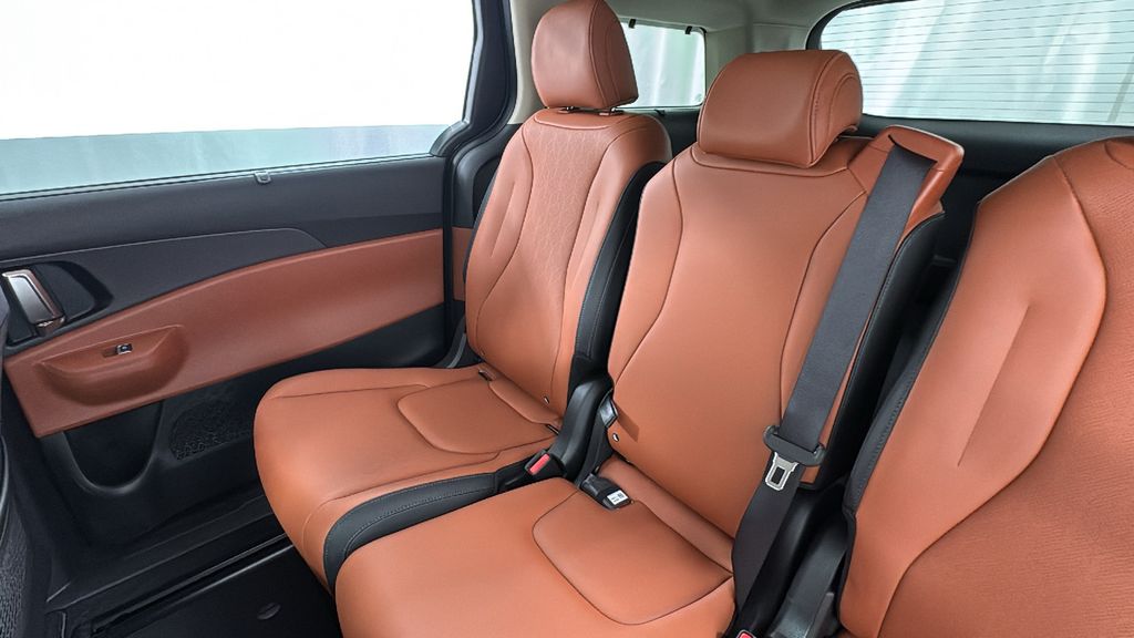 2026 Kia Carnival EX photo 13