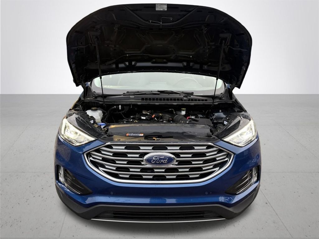 2022 Ford Edge Titanium photo 4