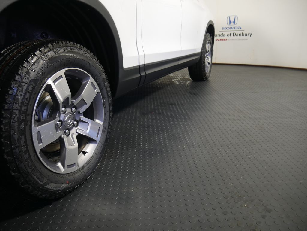 2025 Honda Ridgeline RTL photo 3