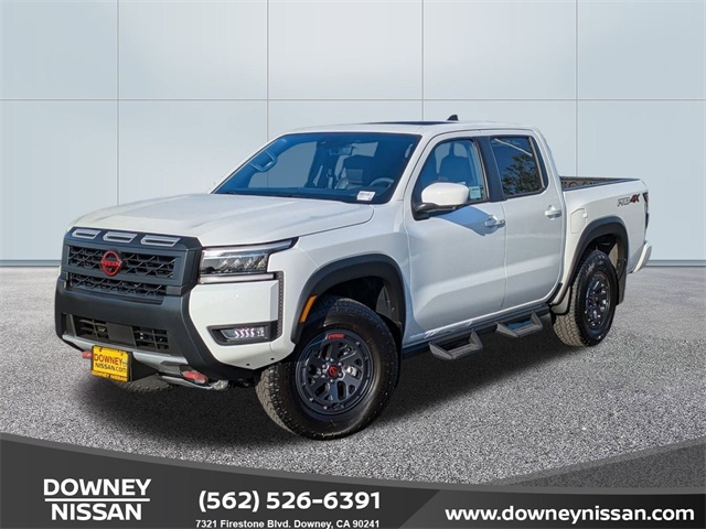 2025 Nissan Frontier PRO-4X's photo