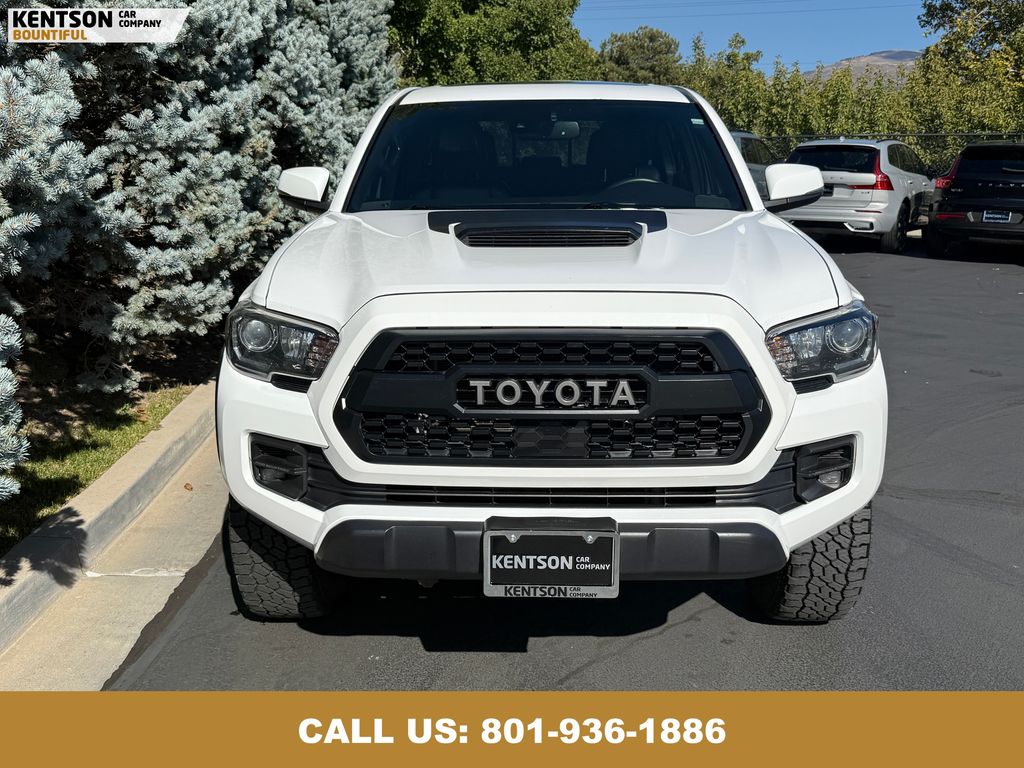 2019 Toyota Tacoma TRD Pro photo 2
