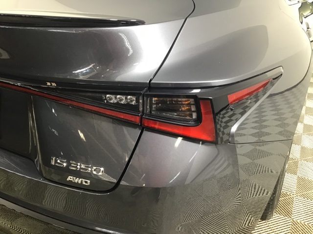 2023 Lexus IS 350 F SPORT photo 25