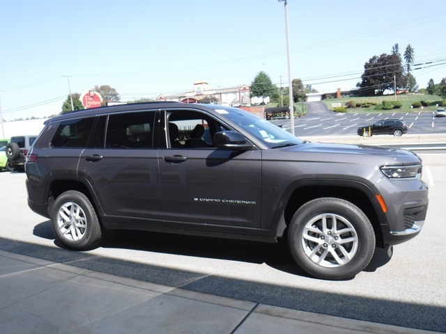 2025 Jeep Grand Cherokee Laredo X photo 7