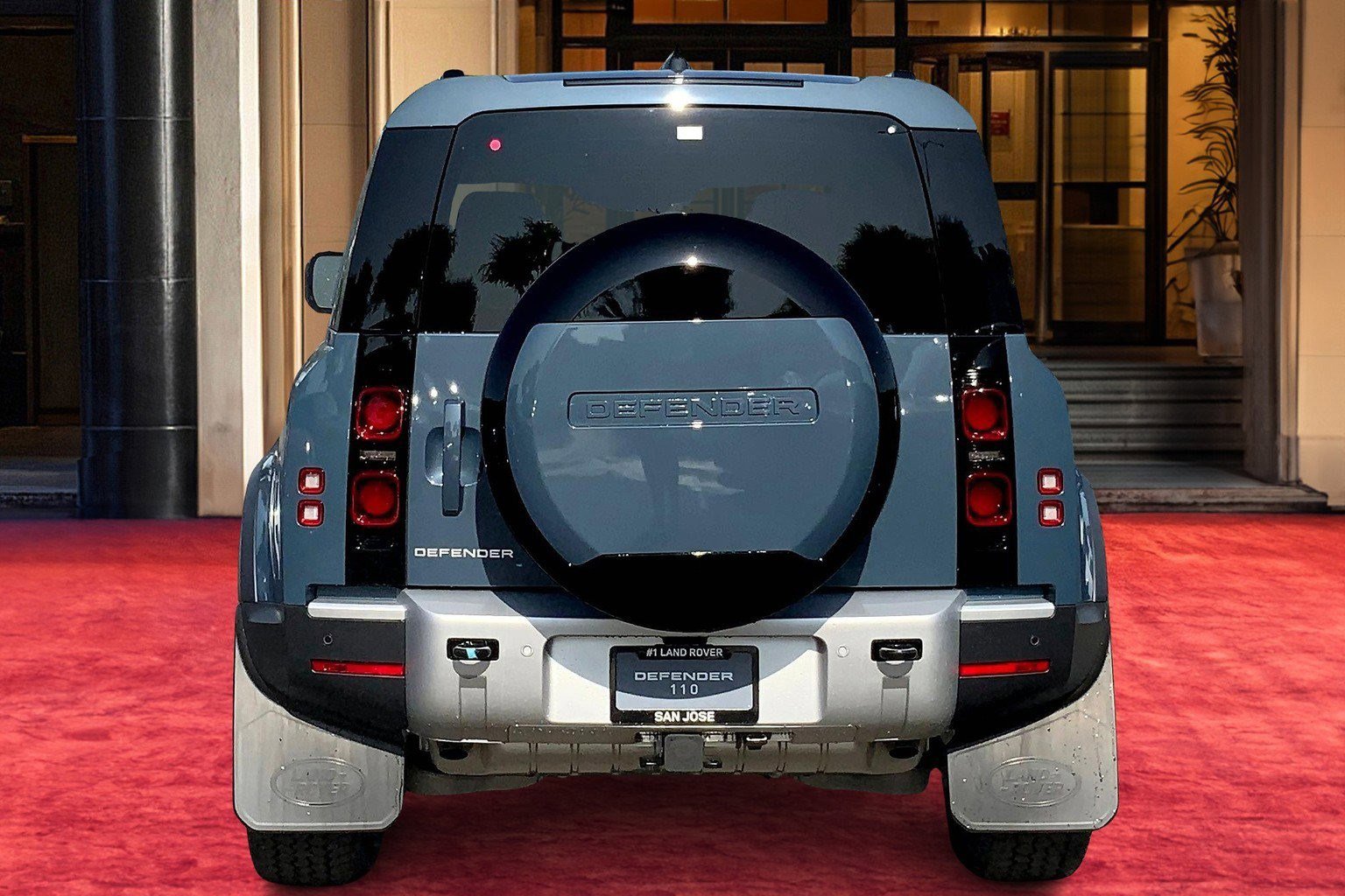 2025 Land Rover Defender 110 S photo 2