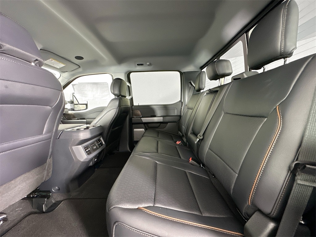 2025 Ford F-250 Lariat photo 21