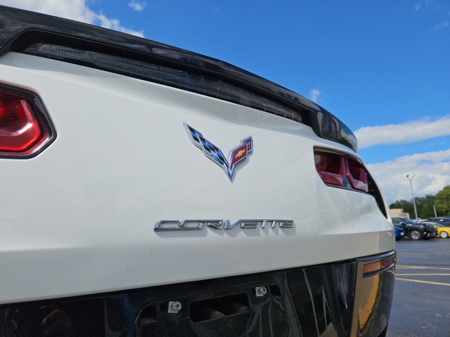 2015 Chevrolet Corvette Stingray Z51 3LT photo 5