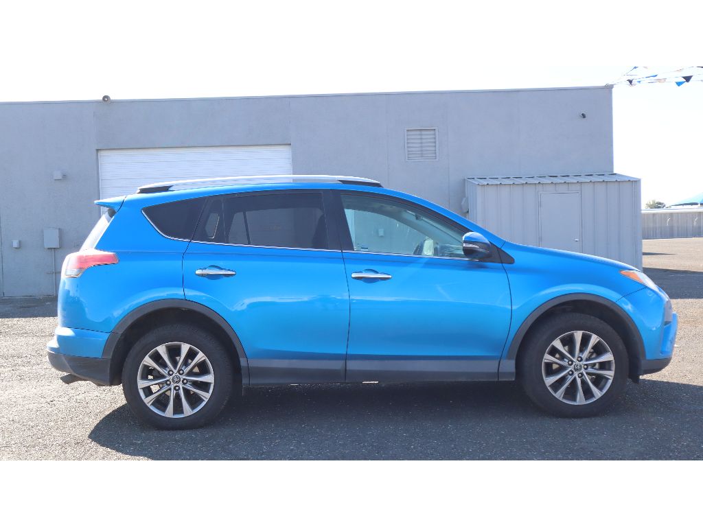 2016 Toyota RAV4 Limited photo 7