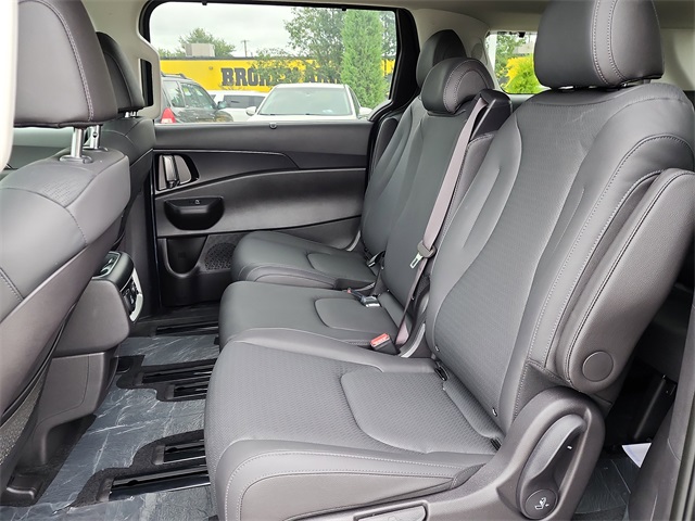 2026 Kia Carnival SX Prestige photo 12