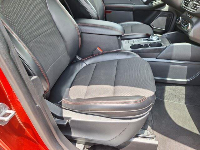 2024 Ford Escape ST-Line photo 24