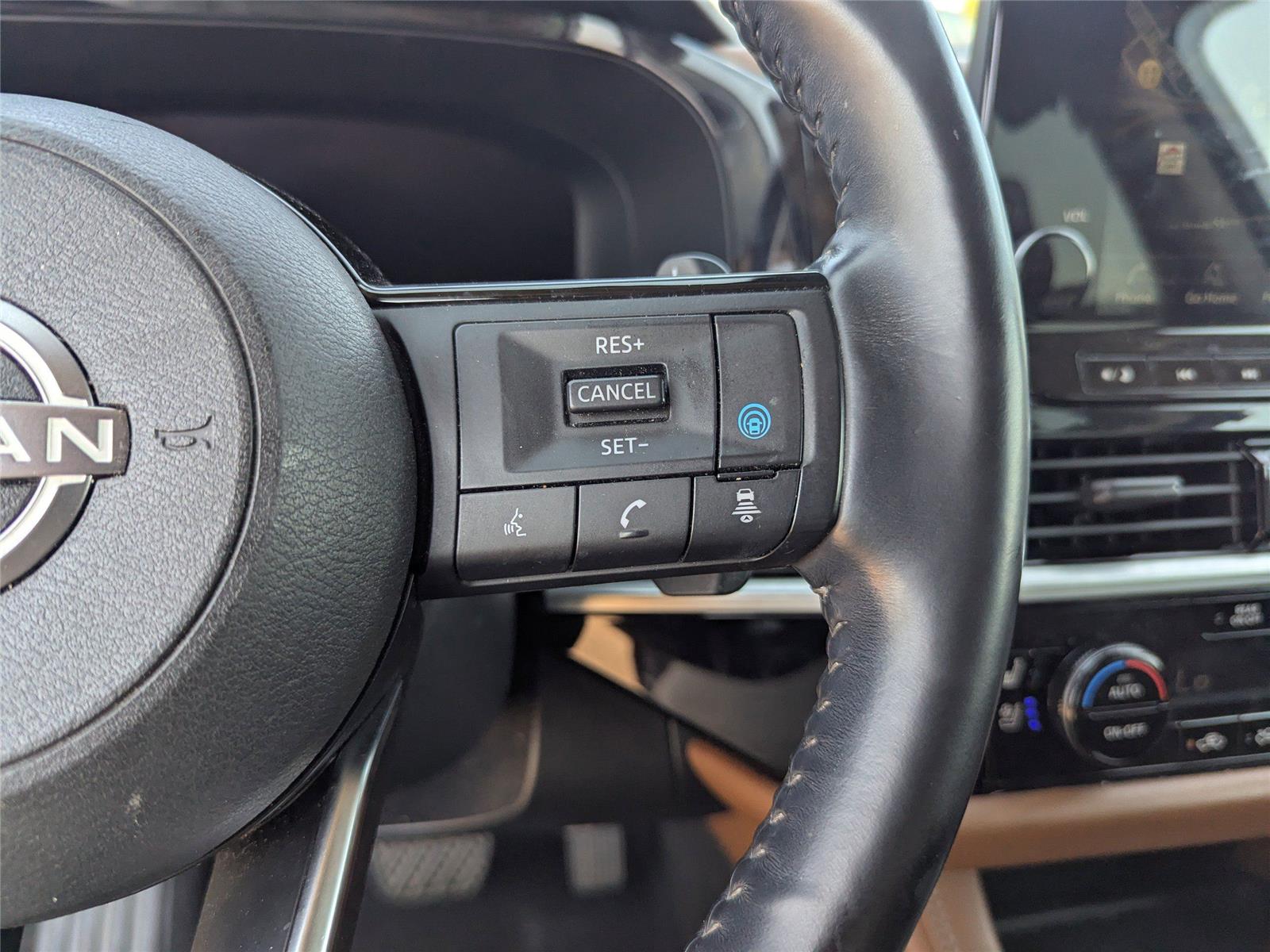 2022 Nissan Pathfinder Platinum photo 29