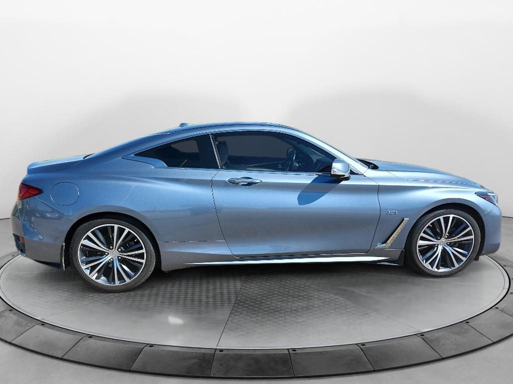 2018 Infiniti Q60 3.0t Luxe photo 4