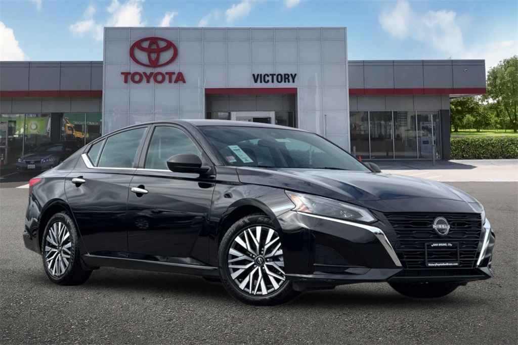 Used 2024 Nissan Altima SV with VIN 1N4BL4DV0RN323192 for sale in San Bruno, CA