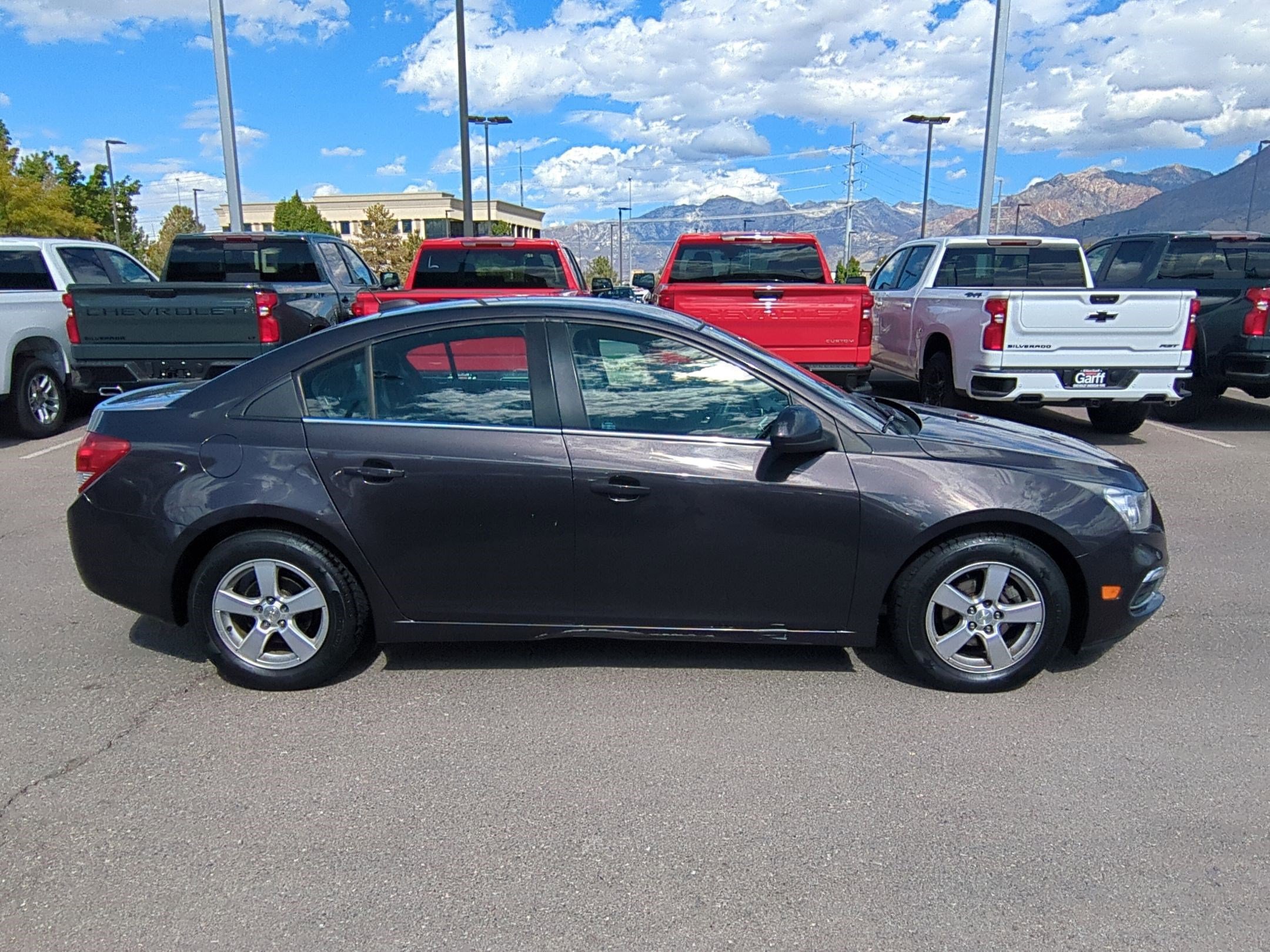 2016 Chevrolet Cruze LT photo 2